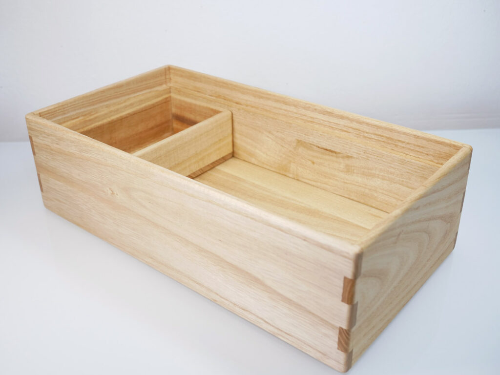 sewing box 